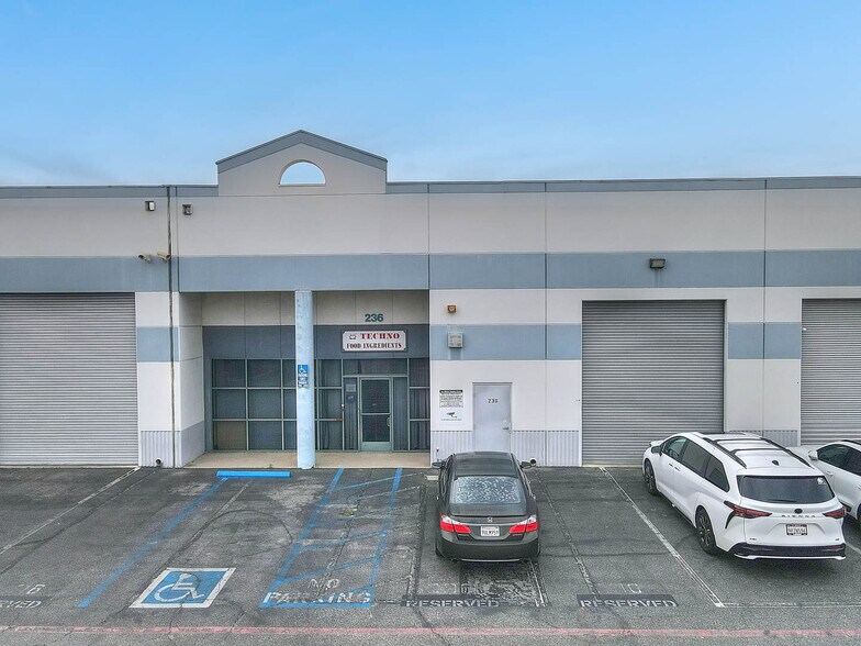 More Photos Of 236 Clary Ave, San Gabriel Warehouse For Sale