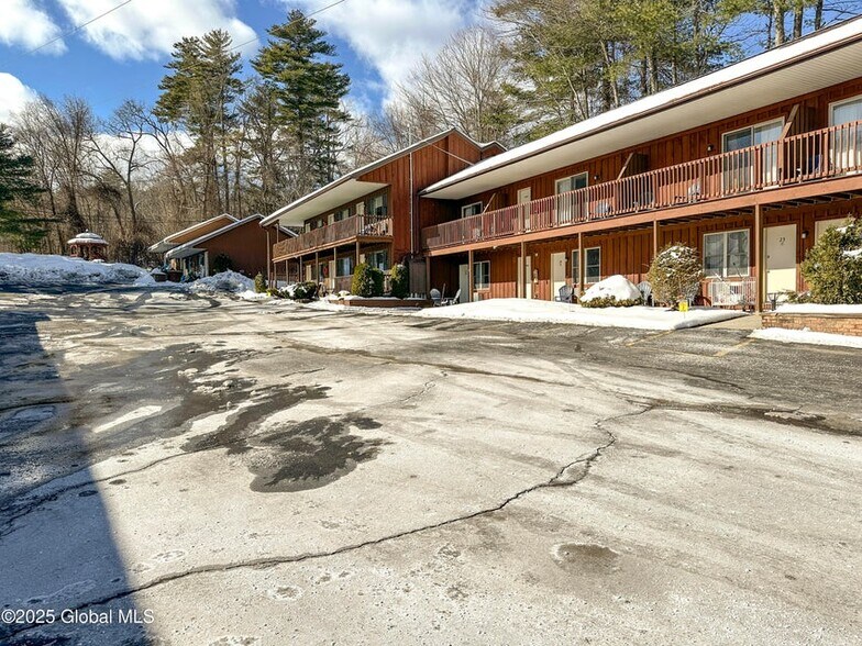 More Photos Of 1545 Us-9, Lake George Hospitality For Sale