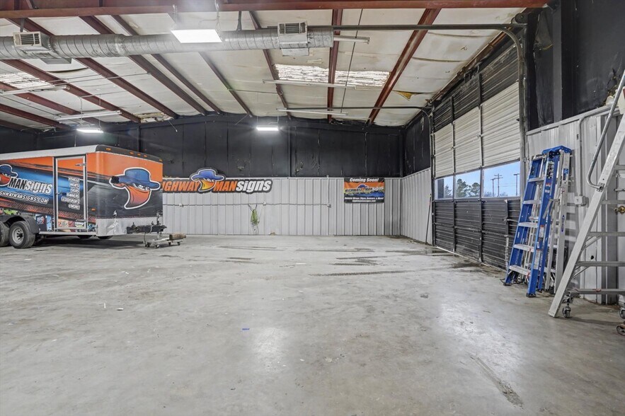 More Photos Of 603 W Rogers Blvd, Skiatook Freestanding For Sale