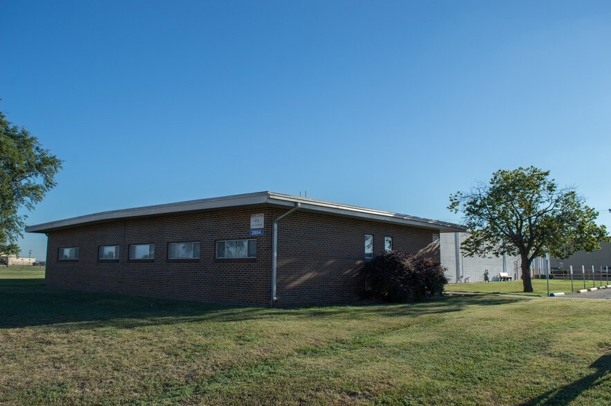 More Photos Of 2804 Arnold Ave, Salina Industrial For Lease