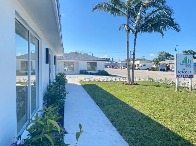 More Photos Of 1326 N Dixie Hwy, Lake Worth Unknown For Lease