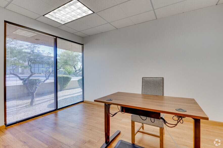 More Photos Of 7518 E Elbow Bend Rd, Carefree Office For Sale