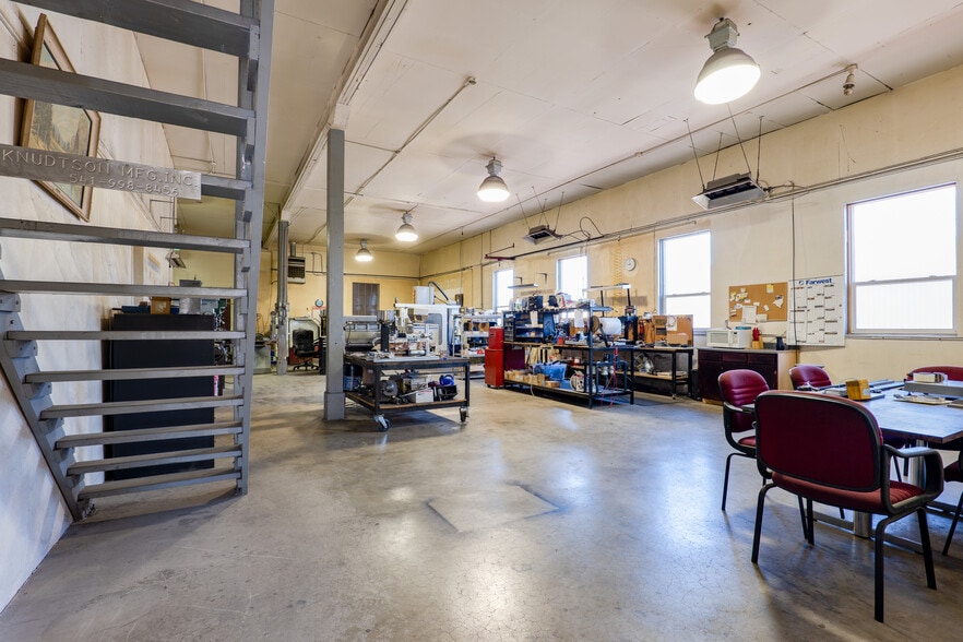 More Photos Of 489 Front St, Junction City Warehouse For Sale