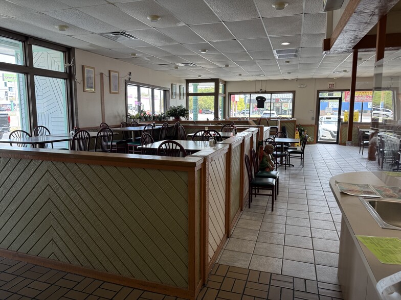More Photos Of 305 S Air Depot Blvd, Oklahoma City Restaurant For Sale