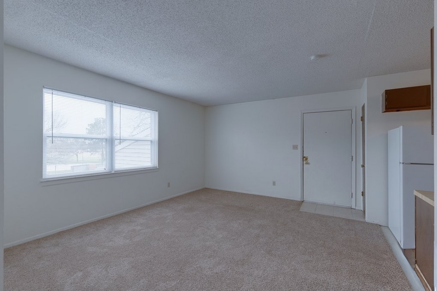 More Photos Of 225 E Hickory St, Hesston Apartments For Sale