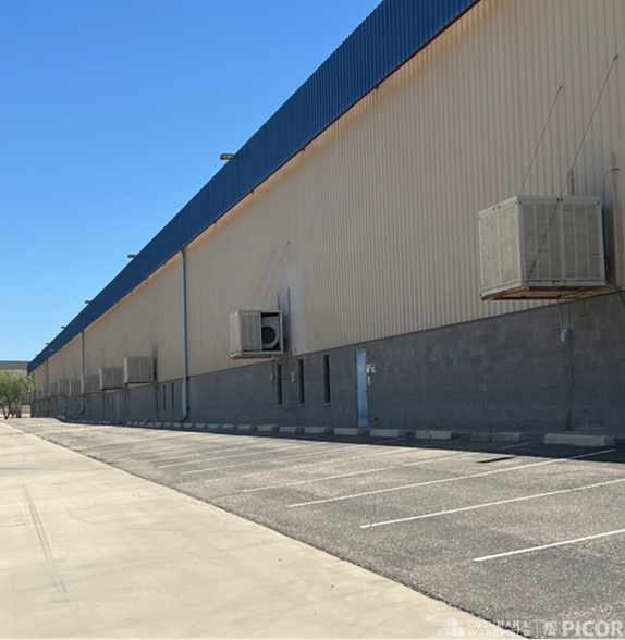 More Photos Of 6978 E Century Park Dr, Tucson Distribution For Lease