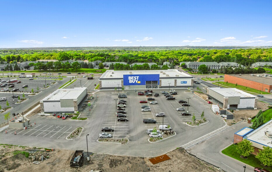 More Photos Of 1750-1800 County Road 42 W, Burnsville General Retail For Lease