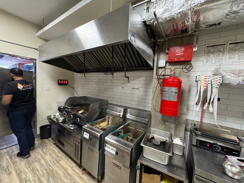 More Photos Of 39-21 Bell Blvd, Bayside Storefront Retail Office For Lease