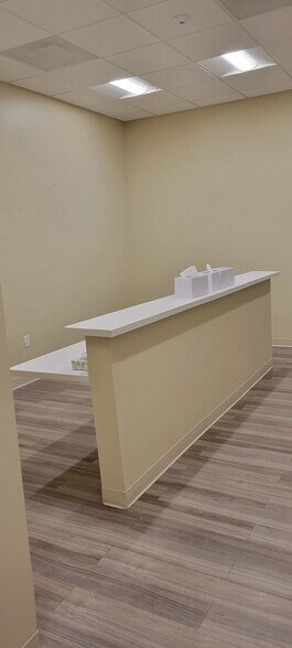 More Photos Of 5107 Summer Ave, Memphis Freestanding For Lease