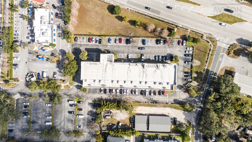 More Photos Of 3950 S Us-17-92 Hwy, Casselberry General Retail For Lease