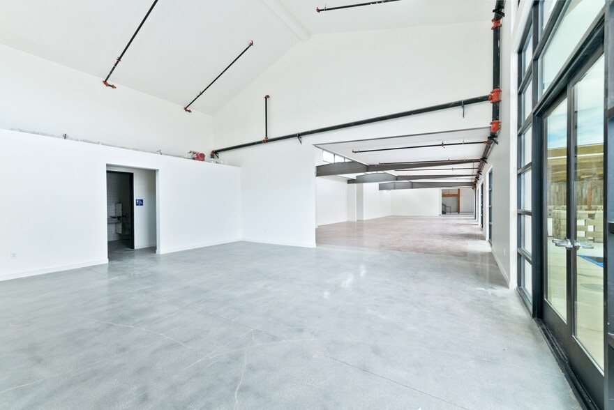 More Photos Of 1600 Lincoln Blvd, Santa Monica Freestanding For Lease