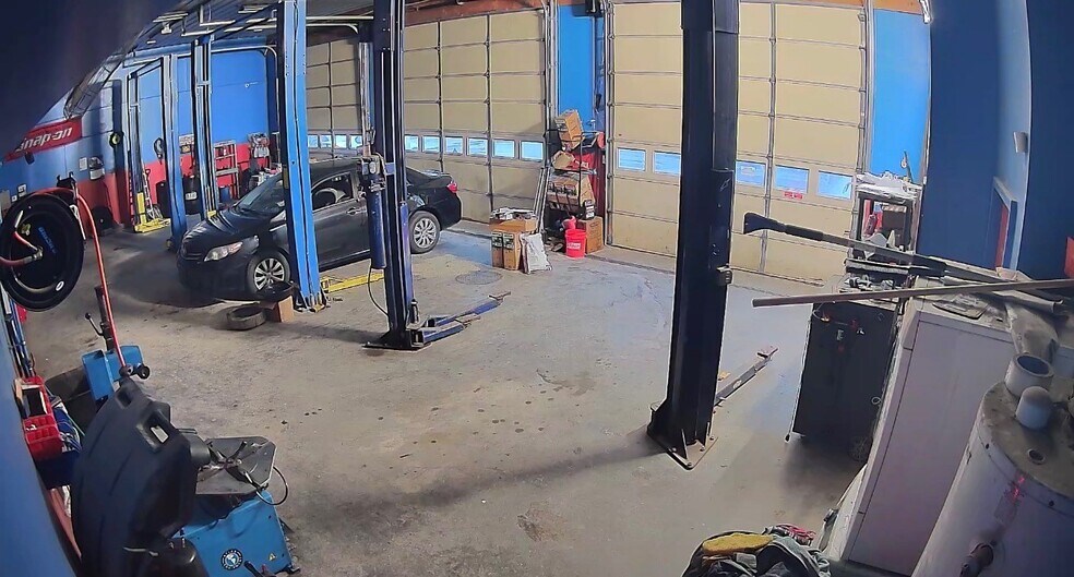 More Photos Of 2425 Herr St, Harrisburg Auto Repair For Sale