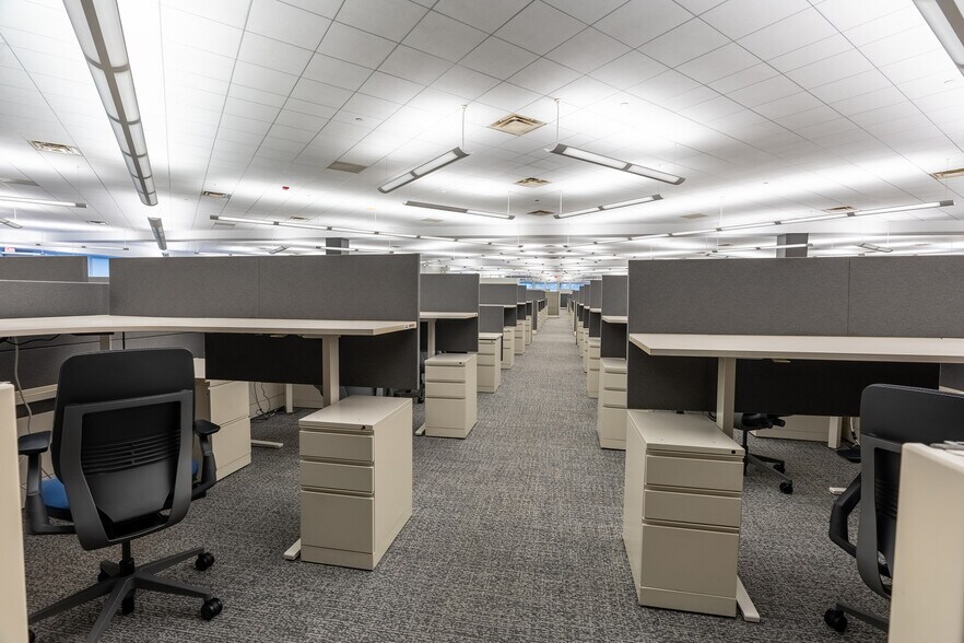 More Photos Of 5001 Meadowland Pky, Marion Office For Sale