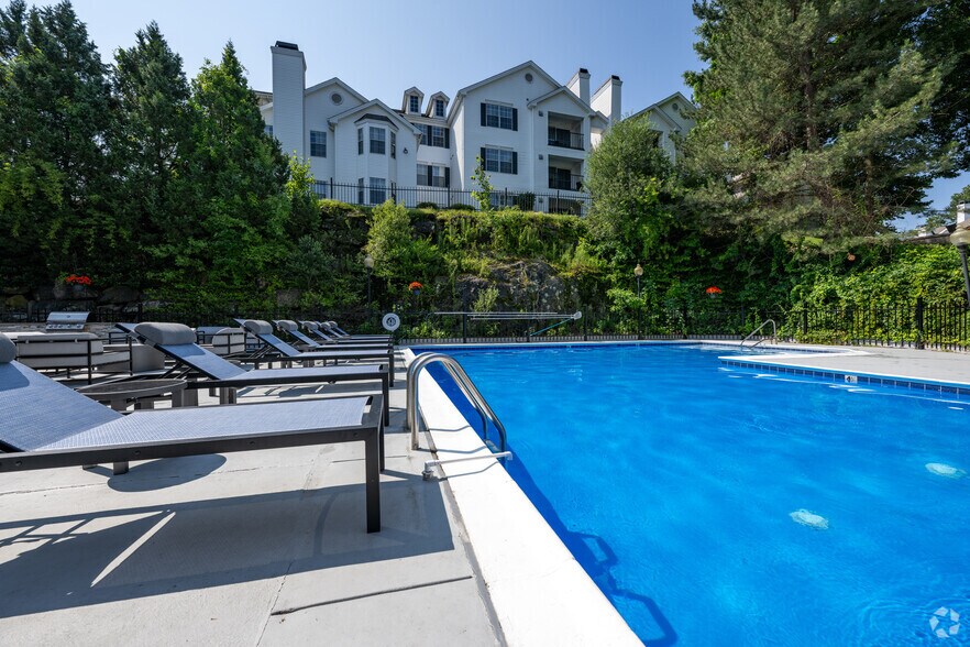 More Photos Of 100 Elena St, Cranston Apartments For Sale