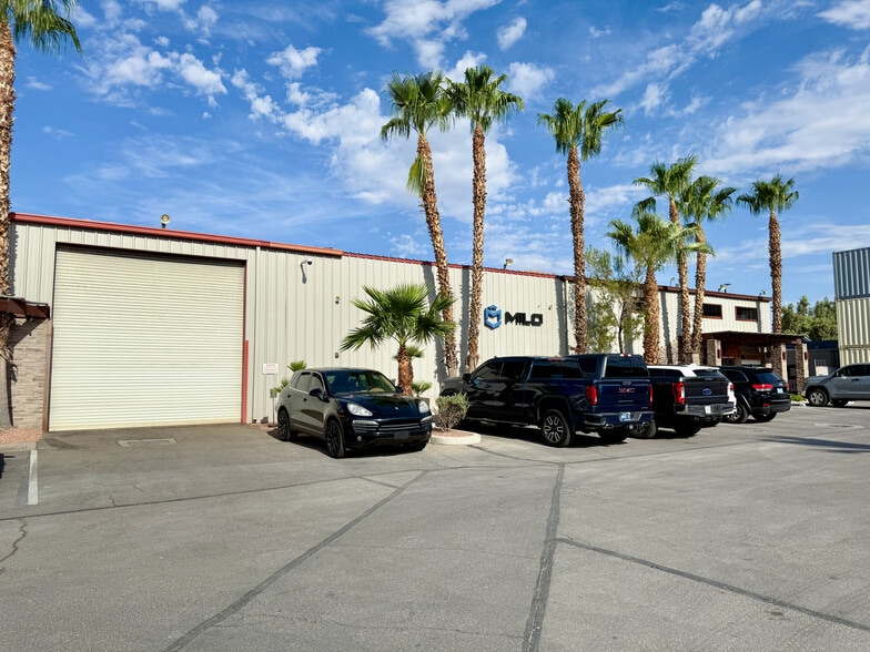 More Photos Of 3865-3885 Rockbottom St, North Las Vegas Manufacturing For Lease