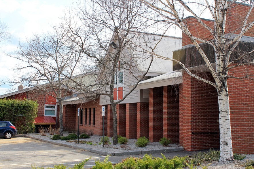 More Photos Of 194 Pleasant St, Concord Medical For Lease