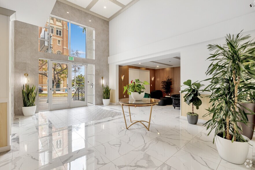 More Photos Of 1759 N Gower St, Los Angeles Apartments For Sale