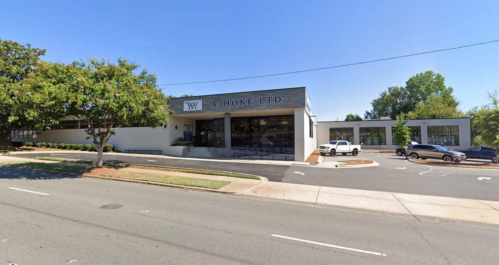 More Photos Of 2122 Freedom Dr, Charlotte Storefront Retail Office For Lease