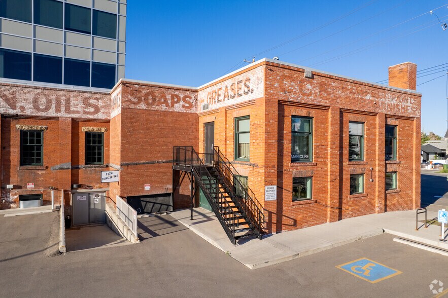 More Photos Of 2010 11th St SW, Calgary Office For Sale