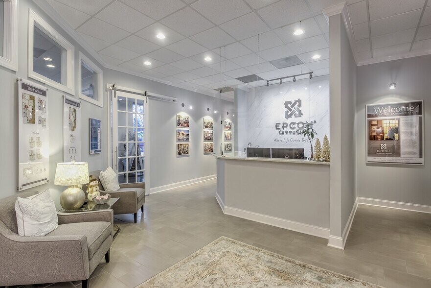 More Photos Of 11020 David Taylor Dr, Charlotte Office For Lease