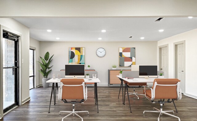 More Photos Of 3211 Texas Blvd, Texarkana Showroom For Sale