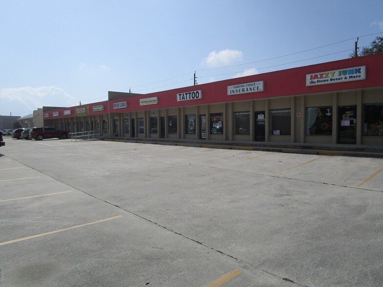 More Photos Of 2205-2221 Tamiami Trl, Port Charlotte Freestanding For Lease