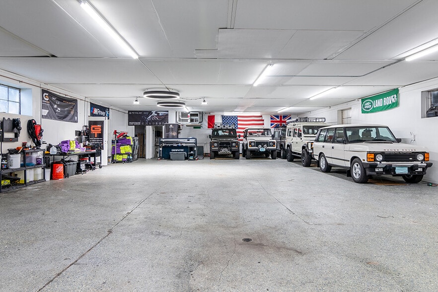 More Photos Of 115 Duke St, East Greenwich Warehouse For Sale