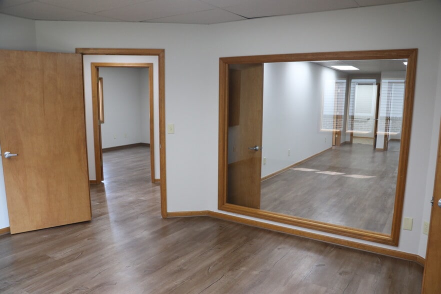 More Photos Of 3471 E Grand River Ave, Howell Office For Lease