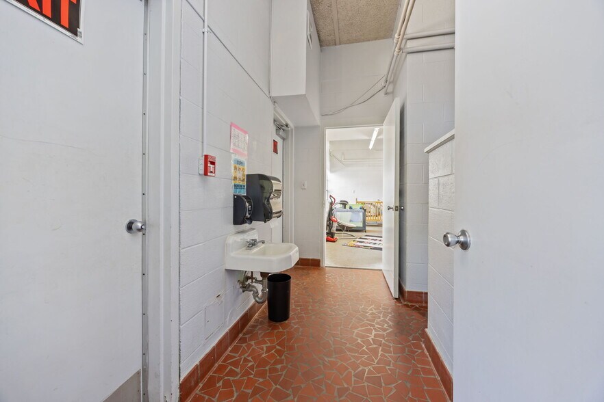 More Photos Of 2300 Spring Garden St, Greensboro Daycare Center For Sale