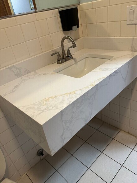 More Photos Of 31 Merrick Ave, Merrick Medical For Lease