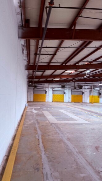 More Photos Of 3517 Frutas Ave, El Paso Manufacturing For Lease