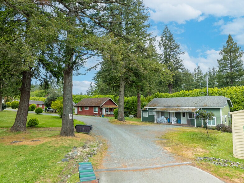 More Photos Of 498 W Central Blvd, Coquille Self Storage For Sale