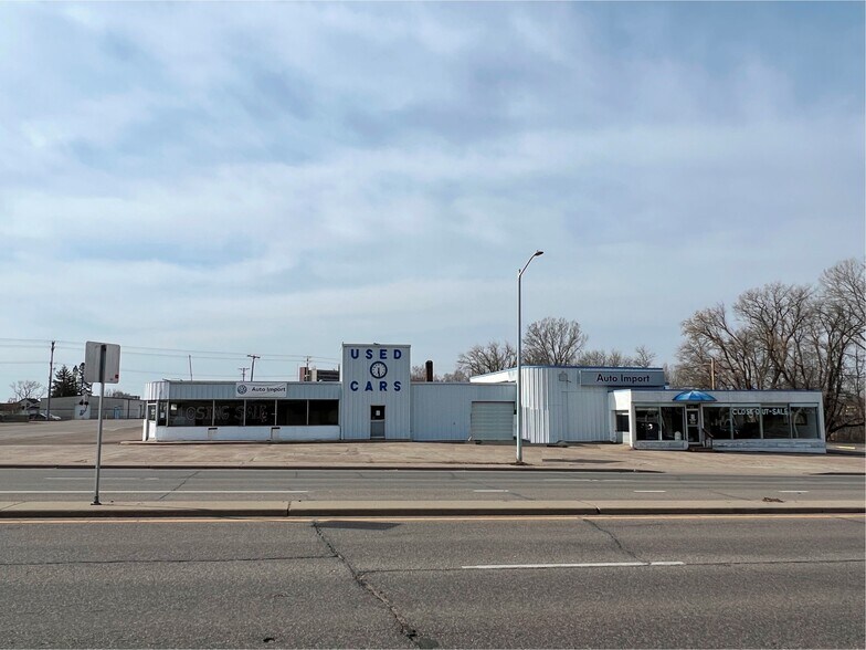 More Photos Of 22 Washington St, Brainerd Auto Dealership For Sale