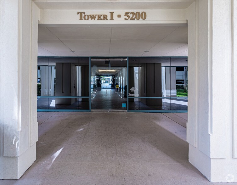 More Photos Of 5200 Town Center Cir, Boca Raton Office For Lease