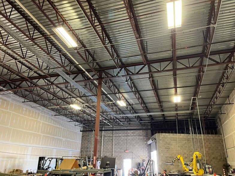 More Photos Of 1901 Longleaf Blvd, Lake Wales Warehouse For Sale