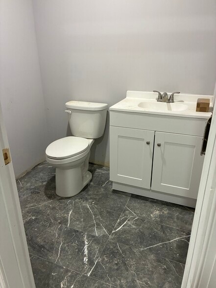 More Photos Of 481 Jewett Ave, Staten Island General Retail For Lease