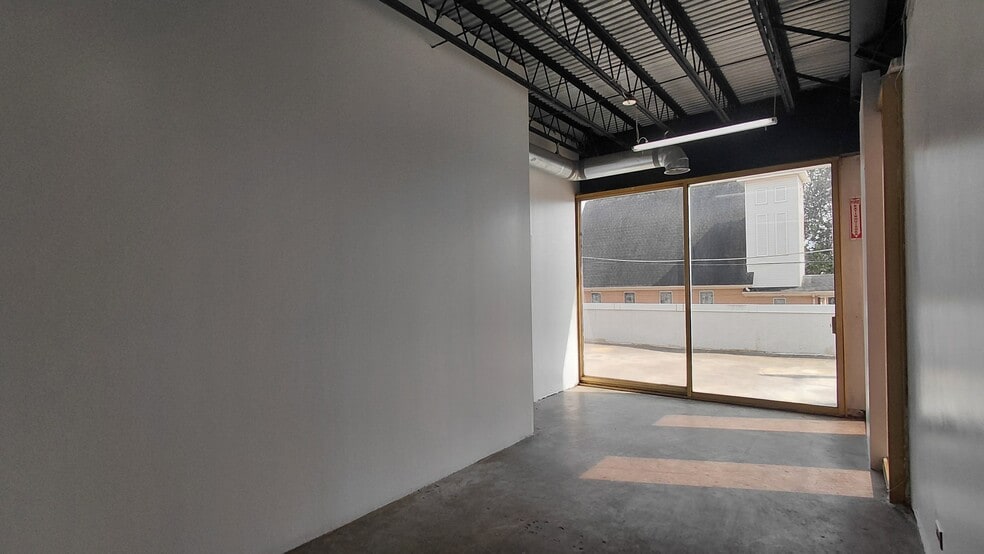More Photos Of 1612 Cleveland Ave, Atlanta Storefront Retail Office For Lease