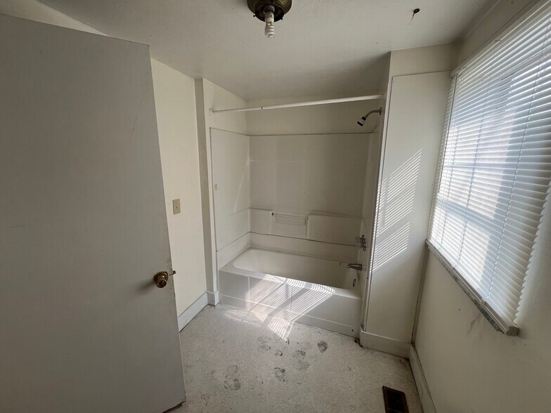 More Photos Of , Huntington Multifamily For Sale