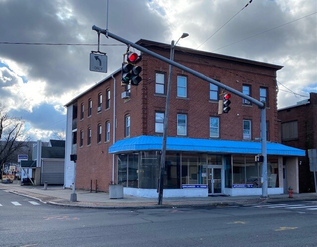 Primary Photo Of 1 Divinity St, Bristol Storefront Retail Residential For Lease