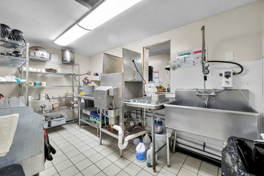More Photos Of 678 Colonel Ledyard Hwy, Ledyard Storefront Retail Residential For Sale