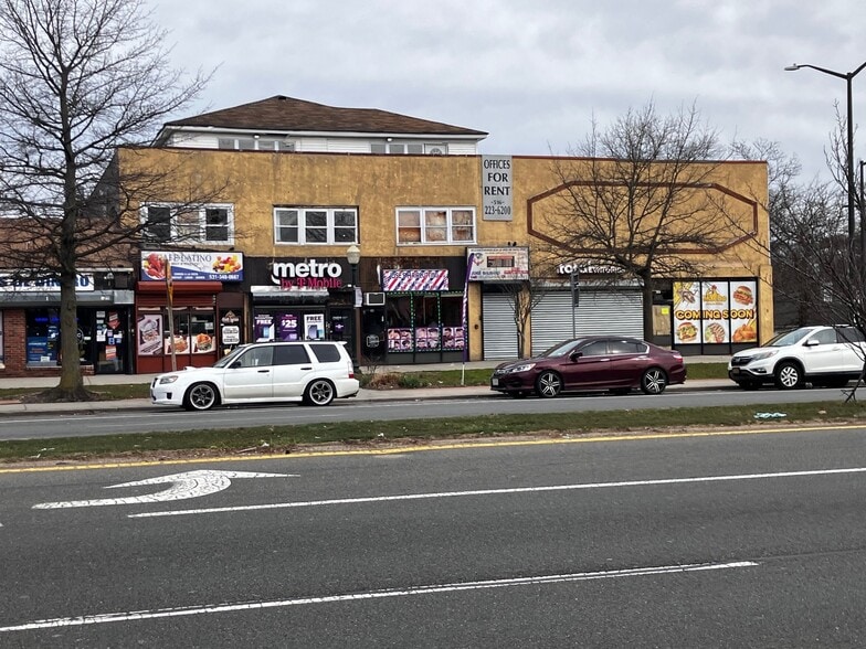 More Photos Of 28-40 E Suffolk Ave, Central Islip Office For Lease