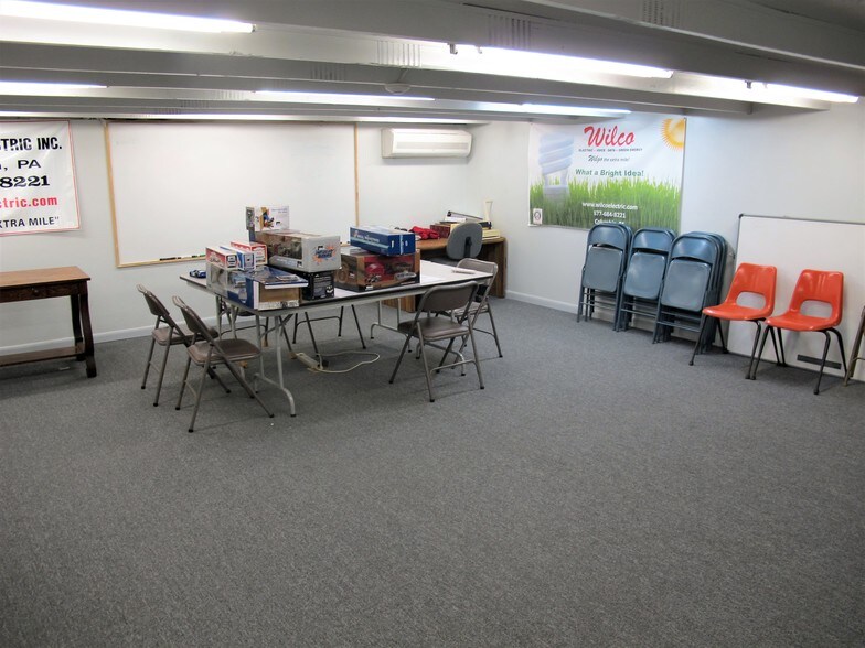 More Photos Of 4056 Marietta Ave, Mount Joy Light Distribution For Lease