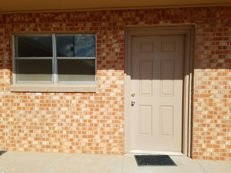 More Photos Of 2500 N Main St, Tahoka Hotel For Sale