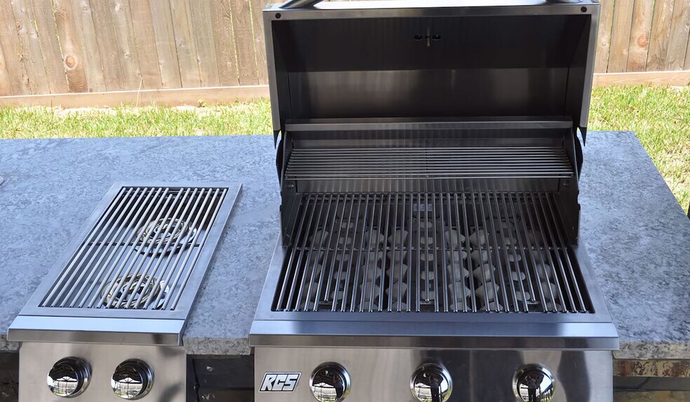 More Photos Of 209 Cedar Ln, Channelview Hotel For Sale