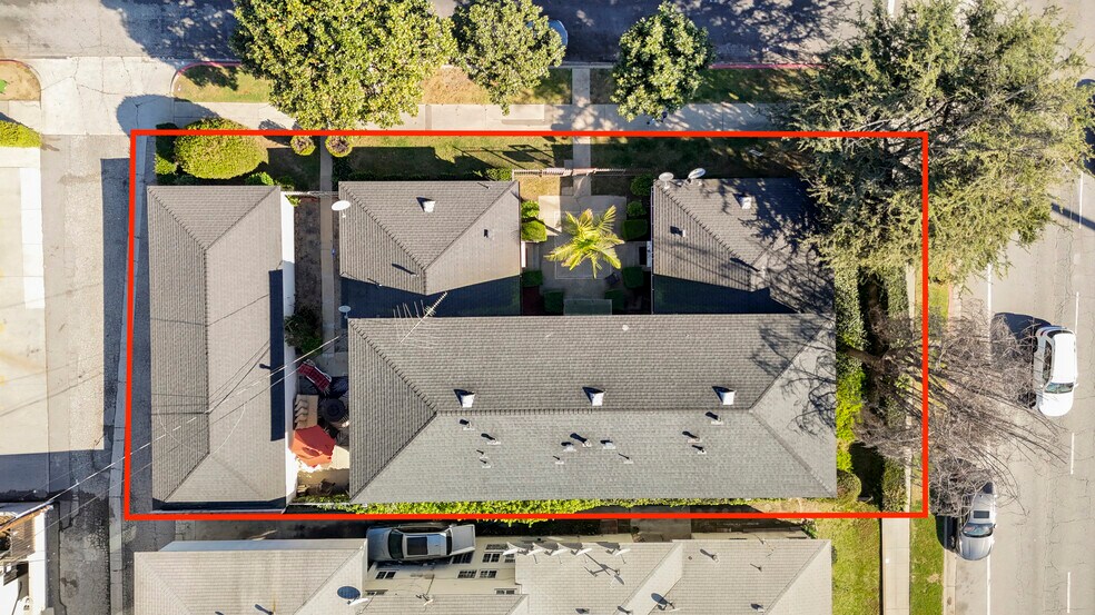 More Photos Of 5202 Knowlton St, Los Angeles Apartments For Sale