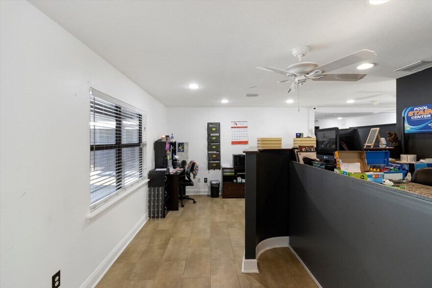 More Photos Of 7630 W Dunnellon Rd, Dunnellon Office For Sale