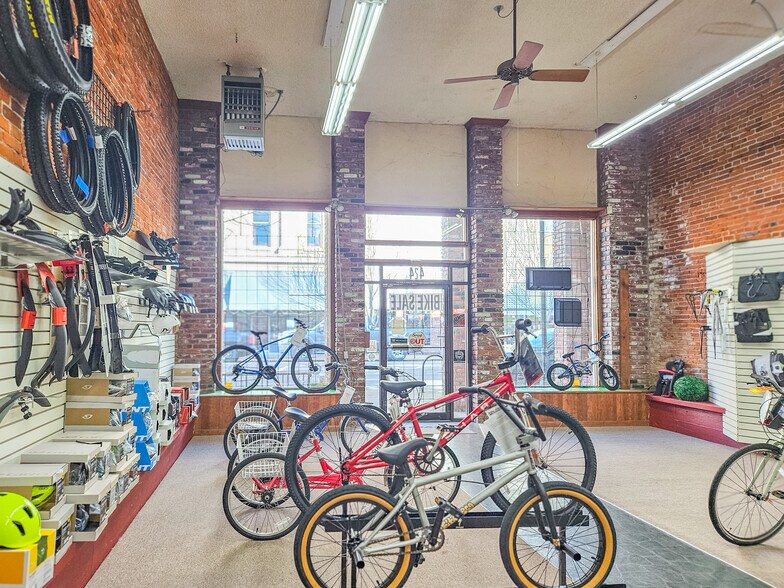 More Photos Of 424 1st Ave SW, Albany Storefront Retail Office For Sale