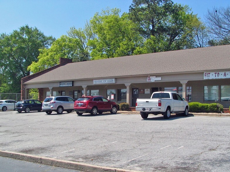 More Photos Of 3551 Macon Rd, Columbus Freestanding For Lease