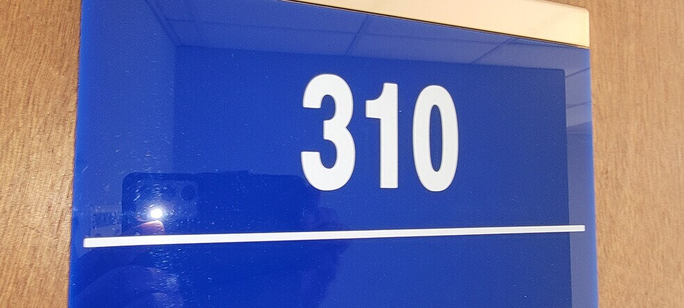 More Photos Of 6047 Tampa Ave, Tarzana Office For Lease