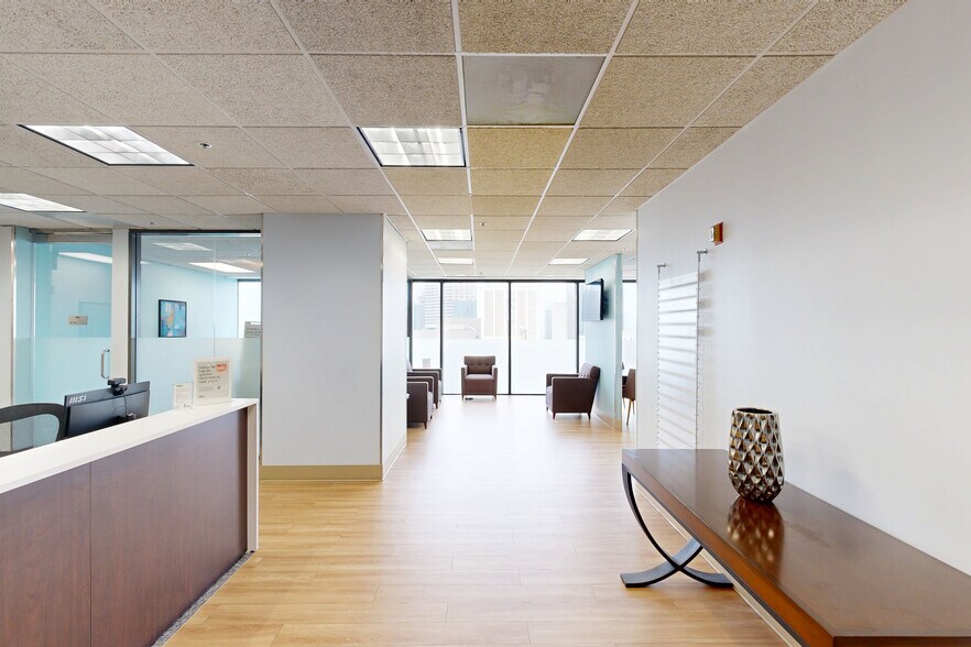 Primary Photo Of 650 Poydras St, New Orleans Coworking Space